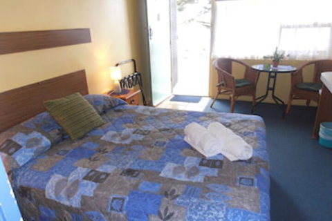 Black Swan Waterfront Motel Not Suitable For Children - Darwin Holiday 3