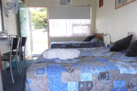 Black Swan Waterfront Motel Not Suitable For Children - Darwin Holiday 6