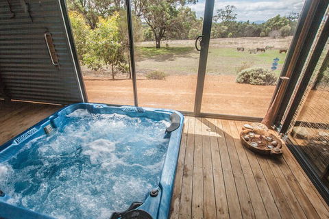 Cloud Nine Spa Chalets - Darwin Holiday 3