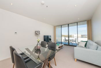 Accommodate Canberra - Manhattan - Darwin Holiday 3