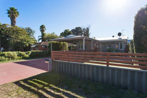 The Cloverdale - Darwin Holiday 6