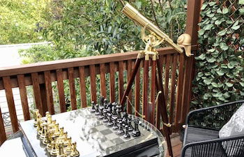 The Little Jungle Studio - Darwin Holiday 4