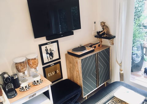 The Little Jungle Studio - Darwin Holiday 2