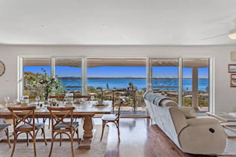 Phuza Maningi 17 Myan Close - Darwin Holiday 0