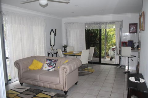 Ducati's Bed And Breakfast - Darwin Holiday 4