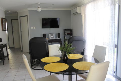 Ducati's Bed And Breakfast - Darwin Holiday 1