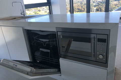 Exclusive Apartment With Water Views - Darwin Holiday 6