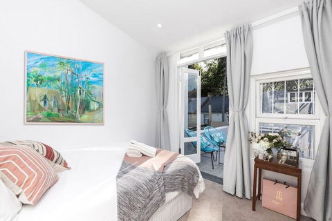 19th Century Sydney 2 Storey Cottage - Darwin Holiday 1