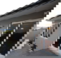 Sunny Sandy Bay Apartment - Darwin Holiday