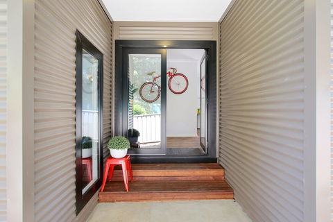 Luminosa - Darwin Holiday 0