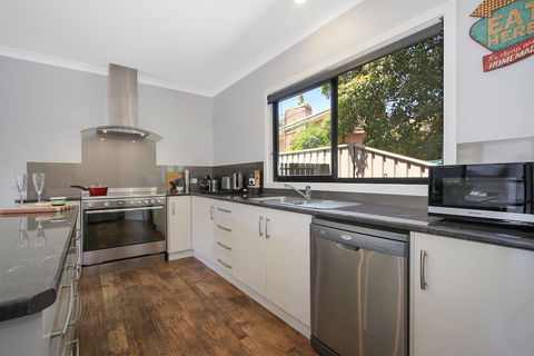 Luminosa - Darwin Holiday 2