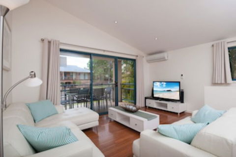 Starfish Lodge 1 / 1A Messines Street - Darwin Holiday 0