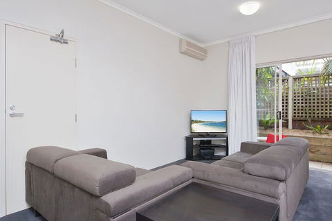 Zenith Studio Unit 4 / 10 Messines Street - Darwin Holiday 2