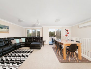 Lagoons Circuit 24 Lagoons Estate - Darwin Holiday 2