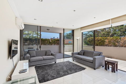 Shoal Bay Road Aura Apartments Unit 05 59 - Darwin Holiday 7