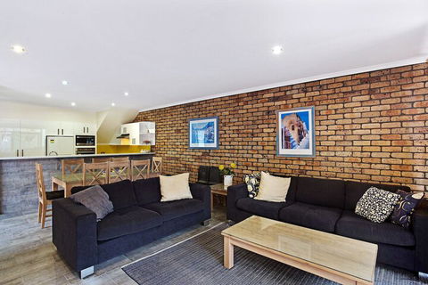 2 / 14 Kurrawa Close - Darwin Holiday 4