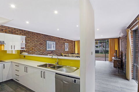 2 / 14 Kurrawa Close - Darwin Holiday 5