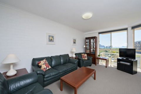Seaspray, Unit 3/4 Intrepid Close - Darwin Holiday 0