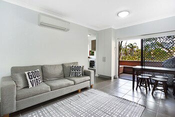 Amanda Court Unit 2 / 1 Weatherly Close - Darwin Holiday 0