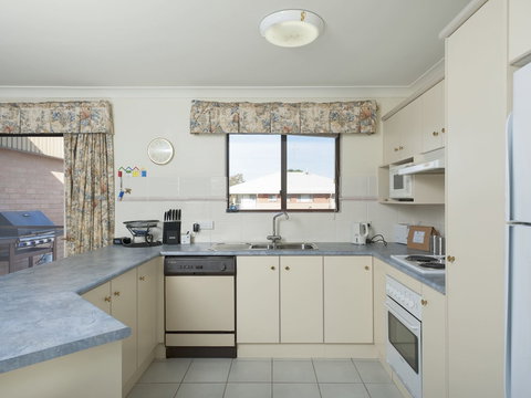 Shoreline Unit 17 / 1 Intrepid Close - Darwin Holiday 5