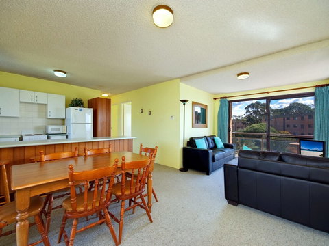 Promenade Unit 10 / 8 Intrepid Close - Darwin Holiday 7