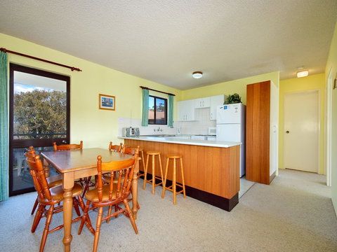 Promenade Unit 10 / 8 Intrepid Close - Darwin Holiday 2