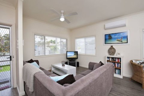 Harrys House 19 Achilles Street - Darwin Holiday 0