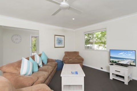 Box Beach Retreat 29 Essendene Road - Darwin Holiday 0