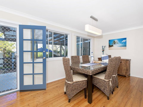 Pine Cottage 5A Nelson Street - Darwin Holiday 2