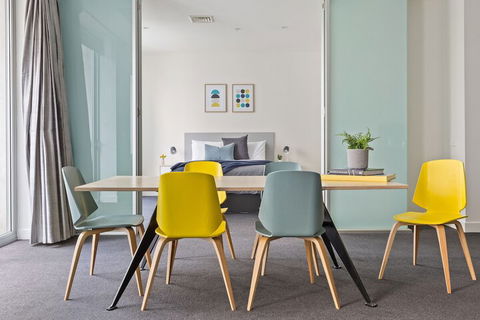 325 Collins Street - Darwin Holiday 5