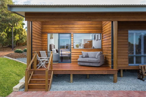 The Swan Valley Retreat - Darwin Holiday 2