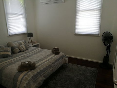 Lake Tyrrell Accommodation Sea Lake - Darwin Holiday 5