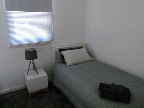 Lake Tyrrell Accommodation Sea Lake - Darwin Holiday 2