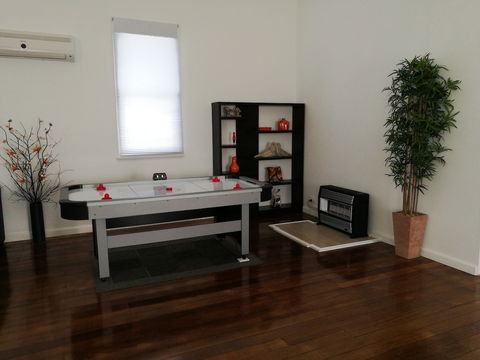 Lake Tyrrell Accommodation Sea Lake - Darwin Holiday 1