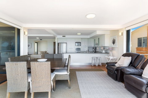 Wanda Beach Unit 2 / 197 Soldiers Point Road - Darwin Holiday 3