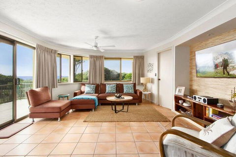 SHORELINE 3 - Darwin Holiday 2