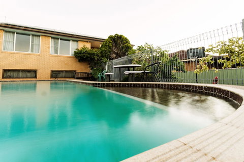 Coal D' Vine VIEW - Cessnock NSW - Darwin Holiday 1