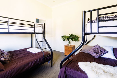 Coal D' Vine Cottage - Cessnock NSW - Darwin Holiday 5