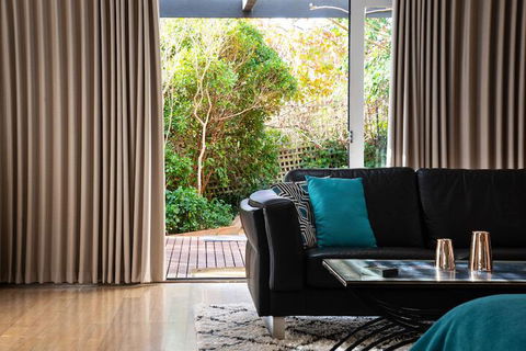 Walnut Chalet 4 - Darwin Holiday 3