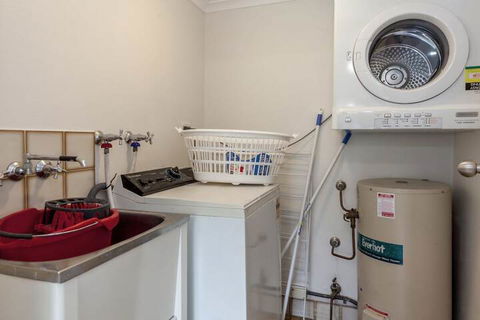 Tradewinds Unit 3 110 Victoria Parade - Darwin Holiday 1