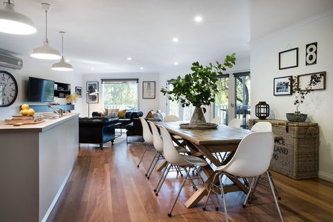 Boatshed House - Darwin Holiday 1