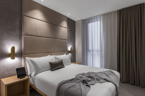 SKYE Suites Sydney - Darwin Holiday 4