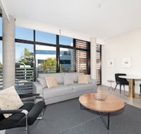 Uber Chic Newtown Designer Pad H392 - Darwin Holiday