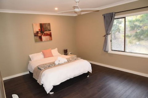 Warrawong Holiday Big Home - Darwin Holiday 0