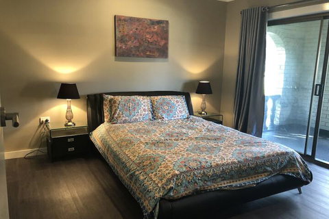 Warrawong Holiday Big Home - Darwin Holiday 2