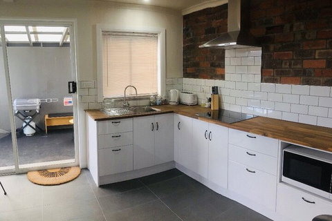 3ree Spacious & Charming Apartment - Darwin Holiday 6