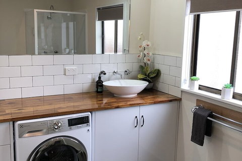 3ree Spacious & Charming Apartment - Darwin Holiday 3