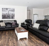 4 Bedroom Inner City Townhouse  Sleeps 9 - Darwin Holiday
