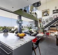 Waterloo Two Storey Garden Penthouse Apartment - Darwin Holiday