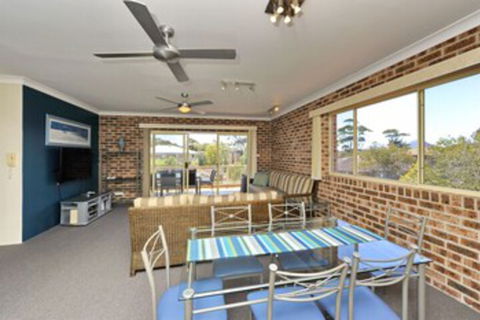 Cottage Court 10 Nelson Bay - Darwin Holiday 0